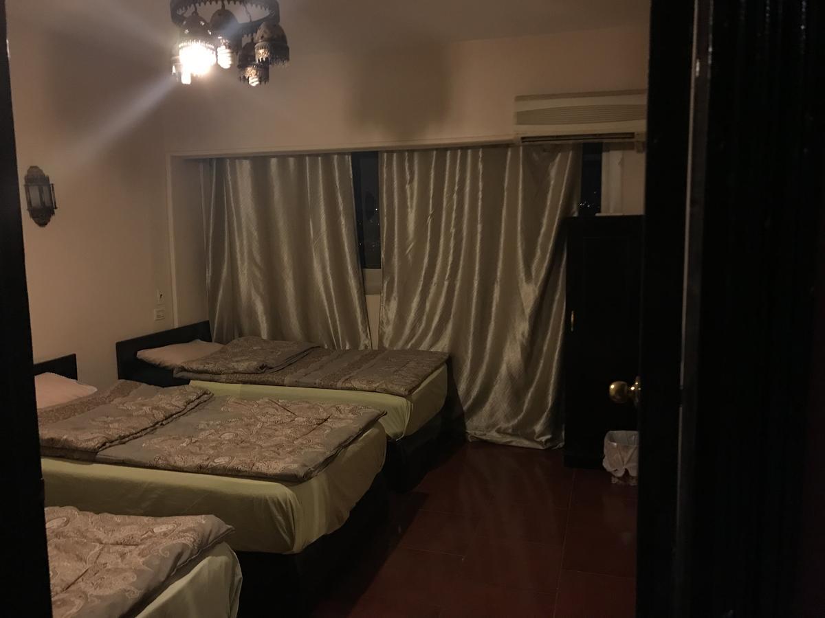 Wake Up! Hostel *